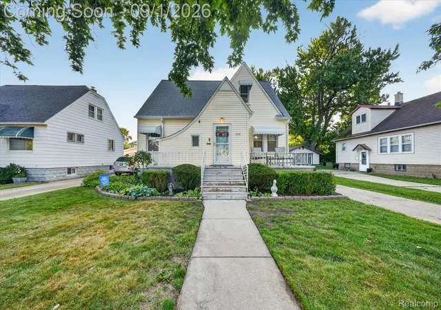 Photo 4 of Single family home for sale at 1416 17Th St, Port Huron City St Clair, MI 48060 | MLS# 20261067978 | Listing updated on 2026-09-05