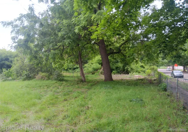 4th image of 756 Young St, Pontiac City Oakland, MI 48340 | MLS# 20261067992