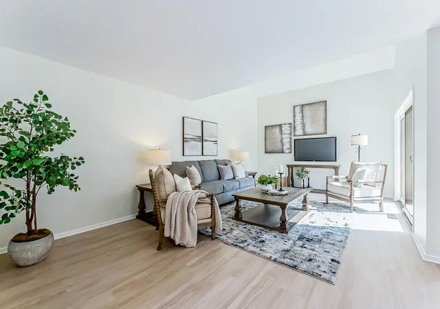 5th image of 1 Westbury Ct, Ann Arbor City Washtenaw, MI 48105 | MLS# 81026044843