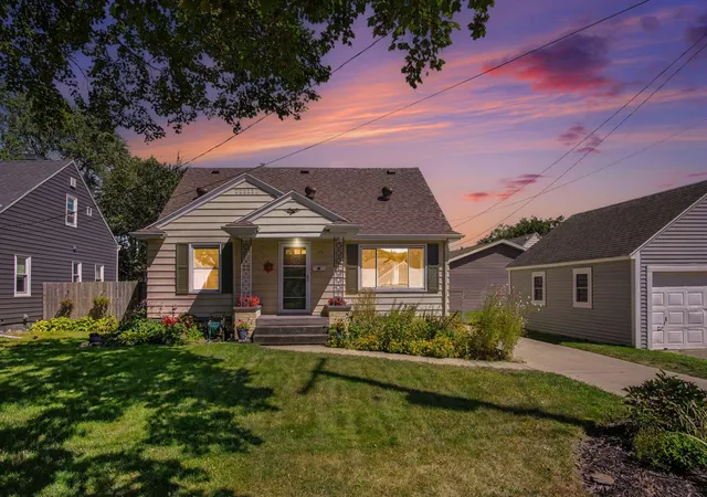 1st image of 1656 Widdicomb Ave Nw, Grand Rapids City Kent, MI 49504 | MLS# 65026044853