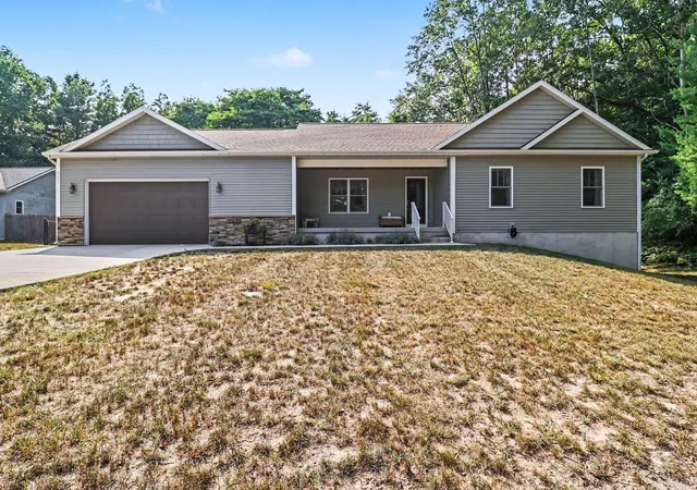 Photo 1 of Single family home for sale at 2047 N Lakeshore Dr, Hamlin Township Mason, MI 49431 | MLS# 67026044846 | Listing updated on 2026-08-31