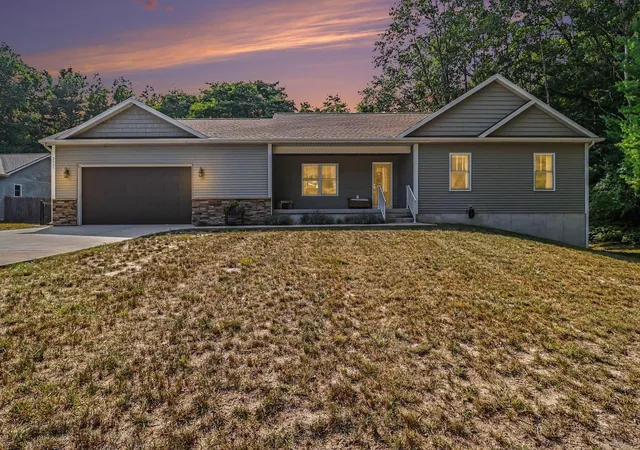Photo 35 of Single family home for sale at 2047 N Lakeshore Dr, Hamlin Township Mason, MI 49431 | MLS# 67026044846 | Listing updated on 2026-08-31