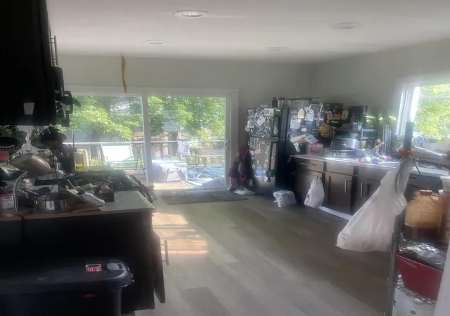Photo 3 of Single family home for sale at 527 Cordelia St Sw, Grand Rapids City Kent, MI 49503 | MLS# 65026044851 | Listing updated on 2026-10-28