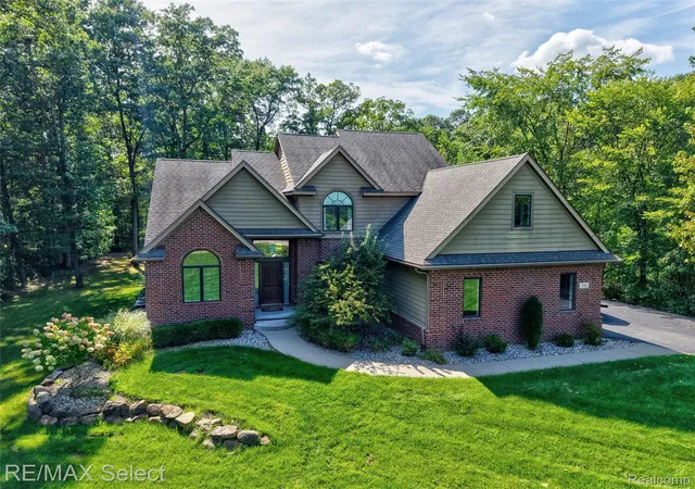 Photo 1 of Single family home for sale at 105 Lake Pines Dr, Hartland Township Livingston, MI 48114 | MLS# 20261068018 | Listing updated on 2026-09-27