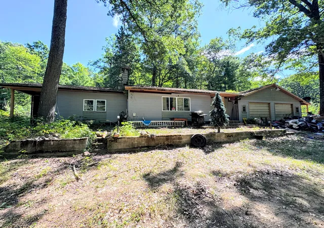 3rd image of 7022 S Queens Hwy, Yates Township Lake, MI 49623 | MLS# 72026044868