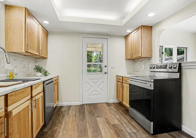 Photo 3 of Single family home for sale at 320 Trimble Ave, Kalamazoo City Kalamazoo, MI 49048 | MLS# 66026044862 | Listing updated on 2026-09-17