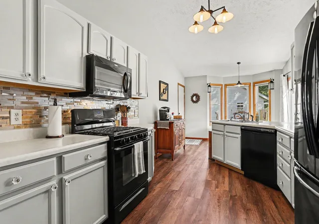 5th image of 4344 Sweet Cherry Ln, Kalamazoo Charter Township Kalamazoo, MI 49004 | MLS# 66026044859