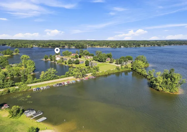 Photo 3 of Single family home for sale at 1019 Peninsula Dr, Unknown Out Of State, MI 48893 | MLS# 72026044876 | Listing updated on 2026-09-27