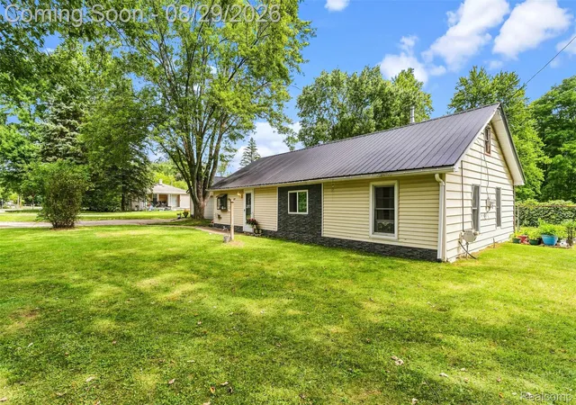 Photo 3 of Single family home for sale at 1163 S Packard Ave, Burton City Genesee, MI 48509 | MLS# 20261068035 | Listing updated on 2026-09-12