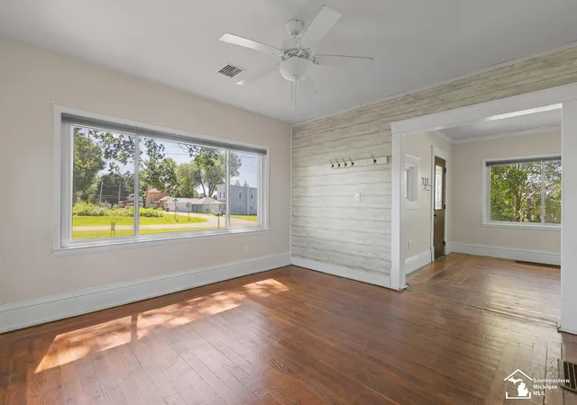 Photo 4 of Single family home for sale at 202 Walnut St, Addison Village Lenawee, MI 49220 | MLS# 57050219722 | Listing updated on 2026-09-20