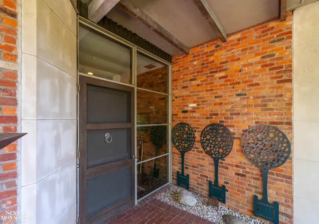 Photo 3 of Single family home for sale at 280 Vincennes Pl, Grosse Pointe Farms City Wayne, MI 48236 | MLS# 58050219726 | Listing updated on 2026-09-03