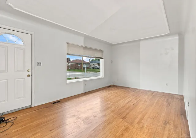 Photo 3 of Single family home for sale at 24306 Rosalind Ave, Eastpointe City Macomb, MI 48021 | MLS# 58050219728 | Listing updated on 2026-09-16