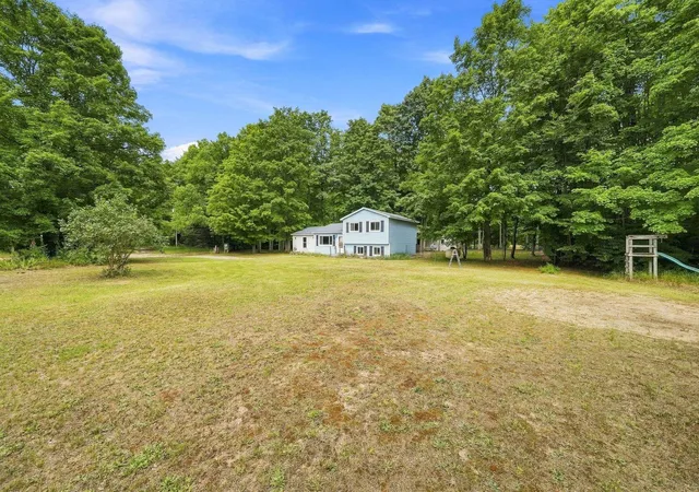 Photo 3 of Single family home for sale at 4893 Benjamin Donald Dr, Paradise Township Grand Traverse, MI 49649 | MLS# 78080072793 | Listing updated on 2026-08-28