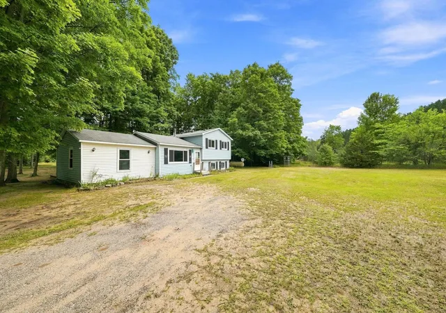Photo 3 of Single family home for sale at 4893 Benjamin Donald Dr, Paradise Township Grand Traverse, MI 49649 | MLS# 78080072793 | Listing updated on 2026-08-28