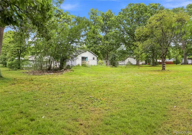 Photo 3 of Single family home for sale at 1188 Harding Dr, Grand Blanc Charter Township Genesee, MI 48507 | MLS# 20261068050 | Listing updated on 2026-09-17