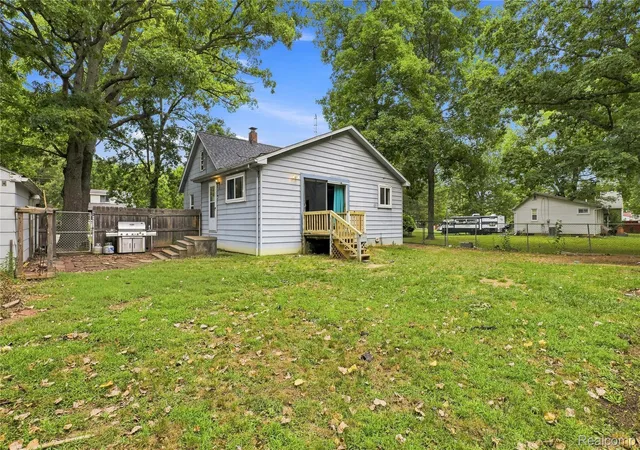 Photo 4 of Single family home for sale at 1188 Harding Dr, Grand Blanc Charter Township Genesee, MI 48507 | MLS# 20261068050 | Listing updated on 2026-09-17