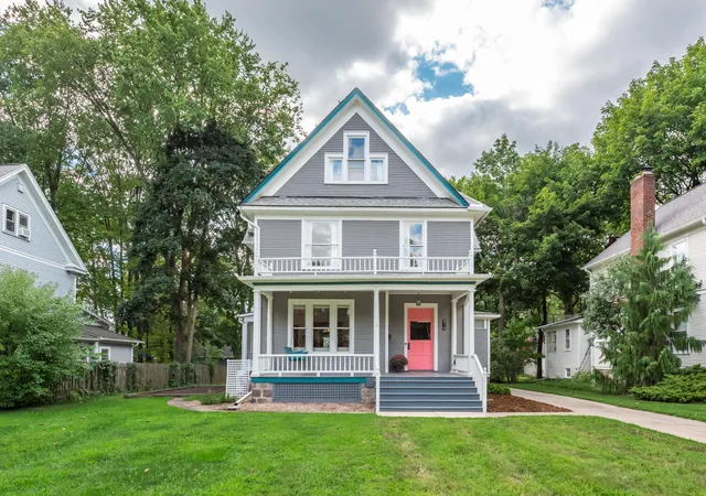 2nd image of 916 Olivia Ave, Ann Arbor City Washtenaw, MI 48104 | MLS# 81026044879
