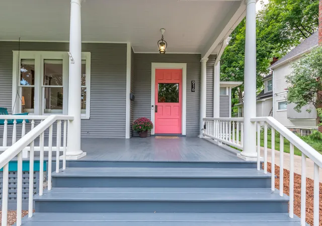 3rd image of 916 Olivia Ave, Ann Arbor City Washtenaw, MI 48104 | MLS# 81026044879