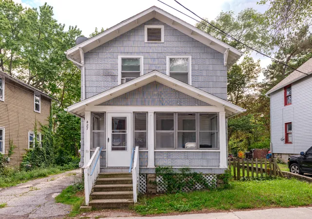 Photo 1 of Single family home for sale at 427 Den Adel Ct, Kalamazoo City Kalamazoo, MI 49001 | MLS# 66026044882 | Listing updated on 2026-09-14