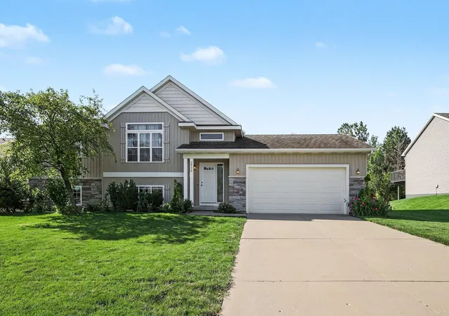 1st image of 2950 Windy Wood St Se, Kentwood City Kent, MI 49512 | MLS# 65026044884