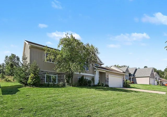3rd image of 2950 Windy Wood St Se, Kentwood City Kent, MI 49512 | MLS# 65026044884