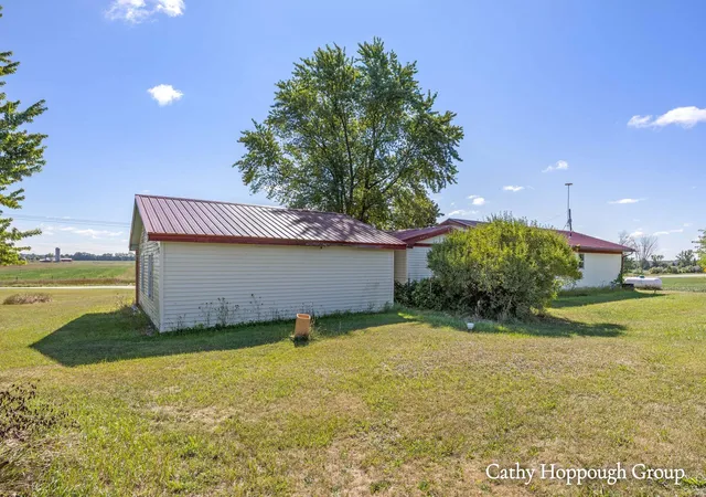 20th image of 8140 S Sheridan Rd, Unknown Out Of State, MI 48884 | MLS# 65026044883