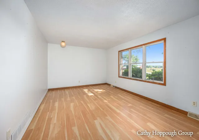 5th image of 8140 S Sheridan Rd, Unknown Out Of State, MI 48884 | MLS# 65026044883