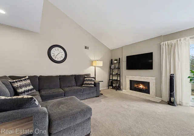 Photo 3 of Condo for sale at 6463 Maple Hills Ln, Bloomfield Hills City Oakland, MI 48301 | MLS# 20261068061 | Listing updated on 2026-09-13