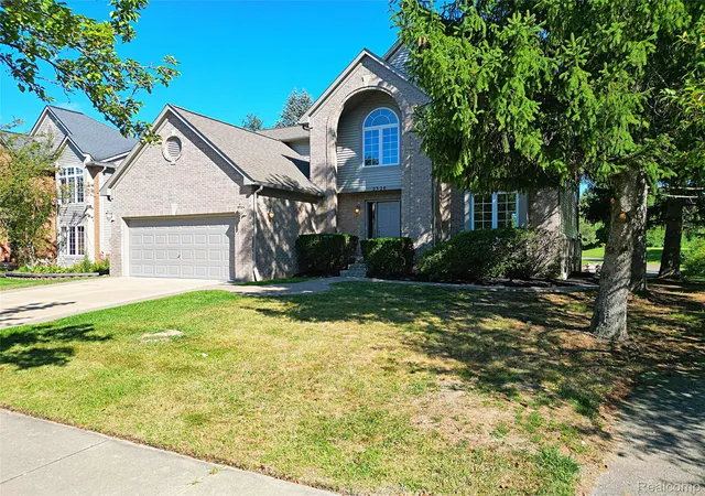 Photo 1 of Single family home for sale at 2320 Baltusrol Dr, Commerce Charter Township Oakland, MI 48382 | MLS# 20261068066 | Listing updated on 2026-08-26