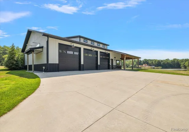 Photo 4 of Single family home for sale at 3697 Mitchell Rd, Elba Township Lapeer, MI 48446 | MLS# 20261068067 | Listing updated on 2026-09-02
