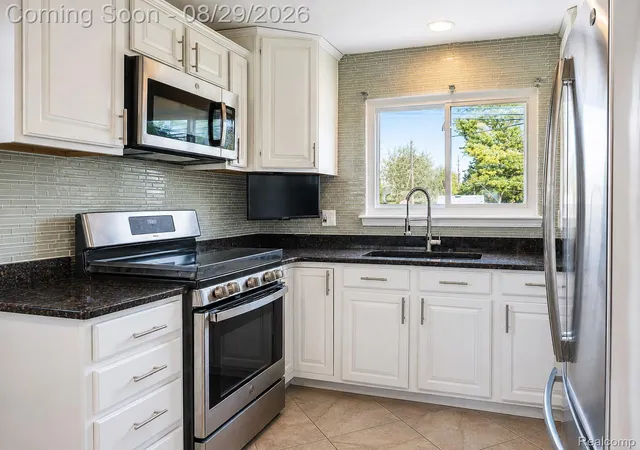 Photo 3 of Single family home for sale at 11955 Sorrento Blvd, Sterling Heights City Macomb, MI 48312 | MLS# 20261068069 | Listing updated on 2026-09-16