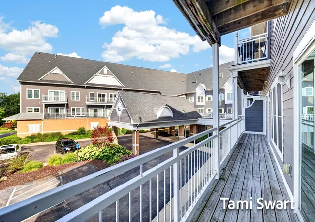 Photo 4 of Condo for sale at 917 W Savidge St #16, Spring Lake Village Ottawa, MI 49456 | MLS# 71026044888 | Listing updated on 2026-09-24