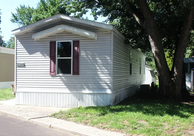 2nd image of 4875 Pamela Ave Se, Kentwood City Kent, MI 49548 | MLS# 65026044887