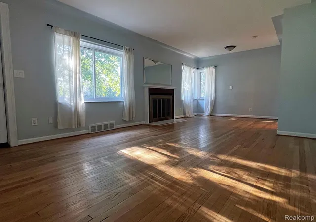 Photo 3 of Single family home for sale at 3431 Crooks Rd, Troy, MI 48084 | MLS# 20261068076 | Listing updated on 2026-09-04