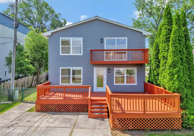 Photo 2 of Single family home for sale at 4392 Cass Elizabeth Rd, Waterford Charter Township Oakland, MI 48328 | MLS# 20261068089 | Listing updated on 2026-09-10