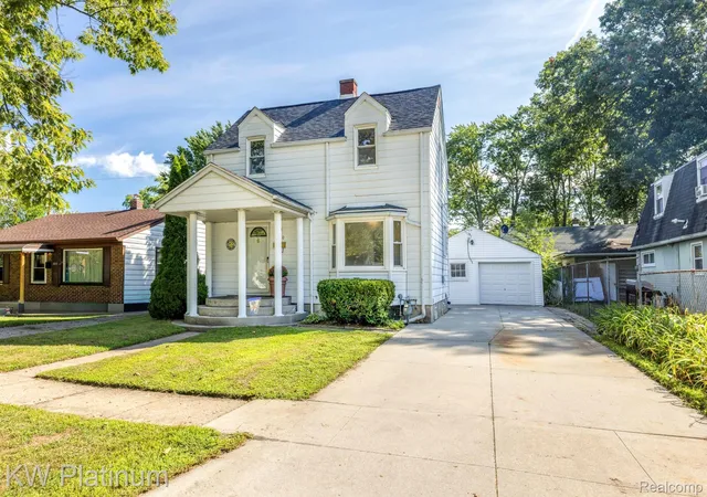 Photo 1 of Single family home for sale at 3310 Poplar St, Port Huron City St Clair, MI 48060 | MLS# 20261068090 | Listing updated on 2026-09-05