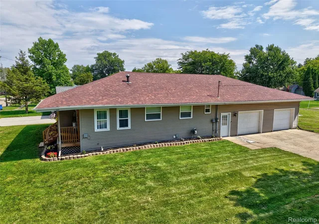 Photo 3 of Single family home for sale at 215 W Williams St, Corunna City Shiawassee, MI 48817 | MLS# 20261068091 | Listing updated on 2026-09-02