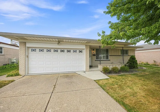 Photo 1 of Single family home for sale at 3915 Nowak Dr, Sterling Heights City Macomb, MI 48310 | MLS# 58050219737 | Listing updated on 2026-09-15