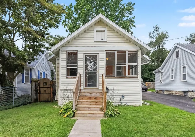 1st image of 114 Foster Ave, Battle Creek City Calhoun, MI 49015 | MLS# 66026044899