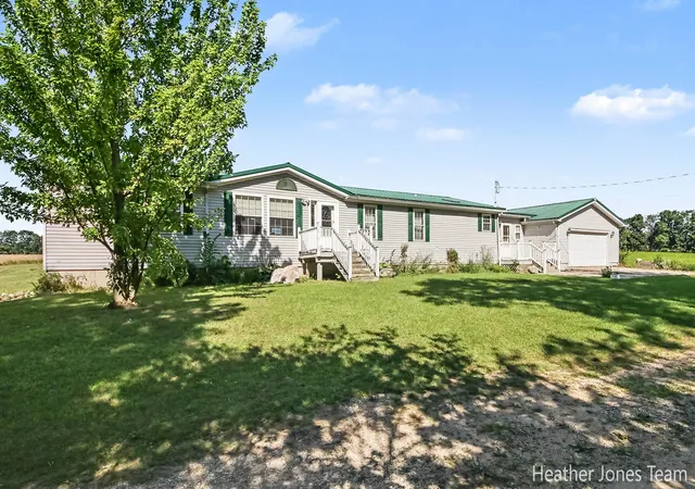 2nd image of 3349 N Pine Grove Rd, Ferris Township Montcalm, MI 48829 | MLS# 65026044898