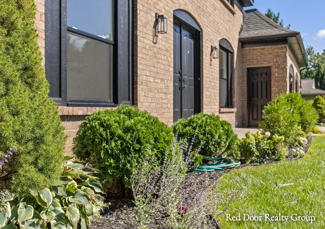 Photo 4 of Single family home for sale at 578 Arrowhead Ave Se, Grand Rapids Charter Township Kent, MI 49546 | MLS# 65026044901 | Listing updated on 2026-09-16