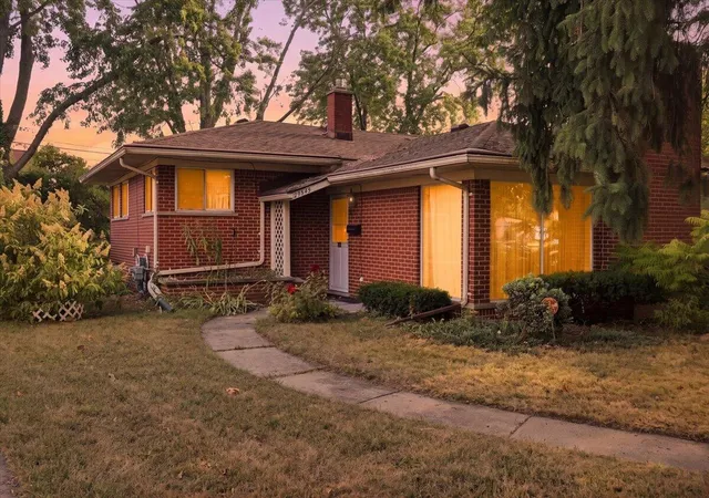 Photo 1 of Single family home for sale at 27445 Buckingham St, Livonia City Wayne, MI 48154 | MLS# 81026044906 | Listing updated on 2026-09-14