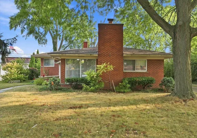 Photo 3 of Single family home for sale at 27445 Buckingham St, Livonia City Wayne, MI 48154 | MLS# 81026044906 | Listing updated on 2026-09-14