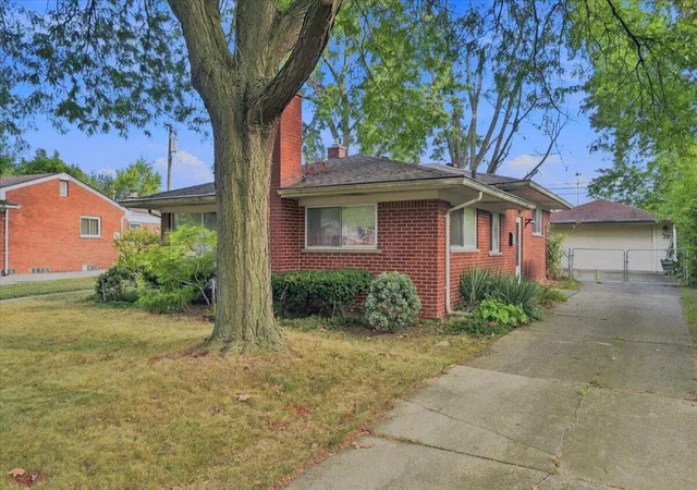 Photo 3 of Single family home for sale at 27445 Buckingham St, Livonia City Wayne, MI 48154 | MLS# 81026044906 | Listing updated on 2026-09-14