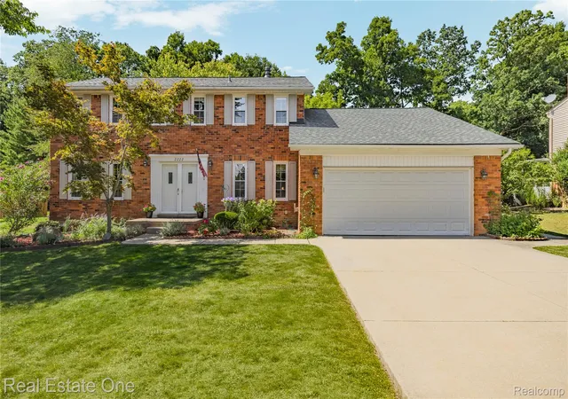 Photo 1 of Sale Pending at 2222 Carpathian Dr, West Bloomfield Charter Township Oakland, MI 48324 | MLS# 20261068113 | Listing updated on 2026-09-13