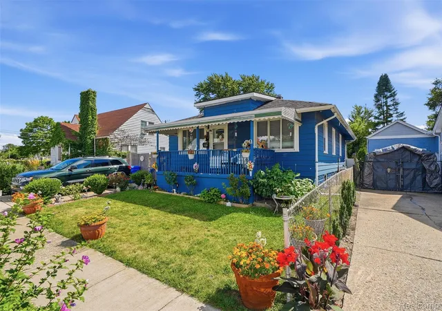 Photo 3 of Single family home for sale at 7268 Hupp Ave, Warren City Macomb, MI 48091 | MLS# 20261068115 | Listing updated on 2026-08-26