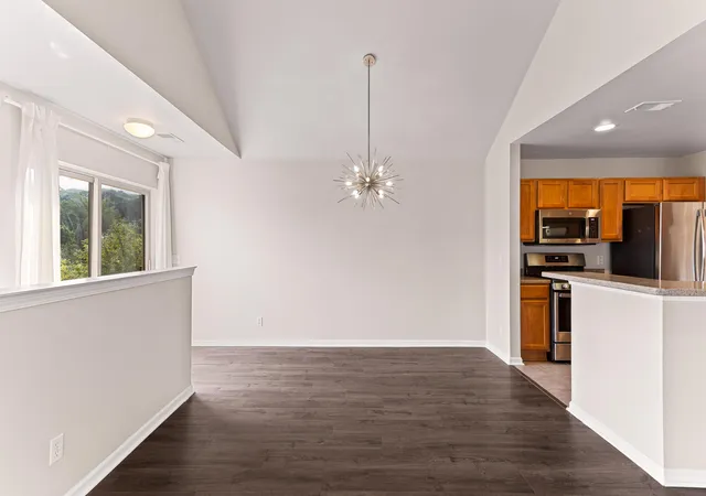 5th image of 1145 Addington Ln, Pittsfield Charter Township Washtenaw, MI 48108 | MLS# 81026044913