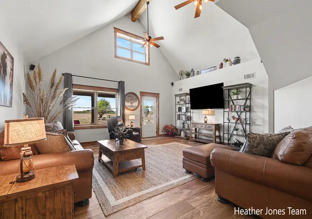 4th image of 8872 E Spencer Rd, Crystal Township Montcalm, MI 48818 | MLS# 65026044915
