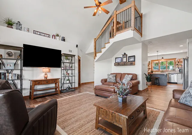 5th image of 8872 E Spencer Rd, Crystal Township Montcalm, MI 48818 | MLS# 65026044915