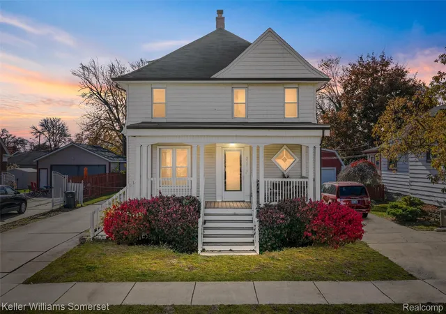 Photo 1 of Single family home for sale at 22816 Ridgeway St, St Clair Shores City Macomb, MI 48080 | MLS# 20261068146 | Listing updated on 2026-08-28